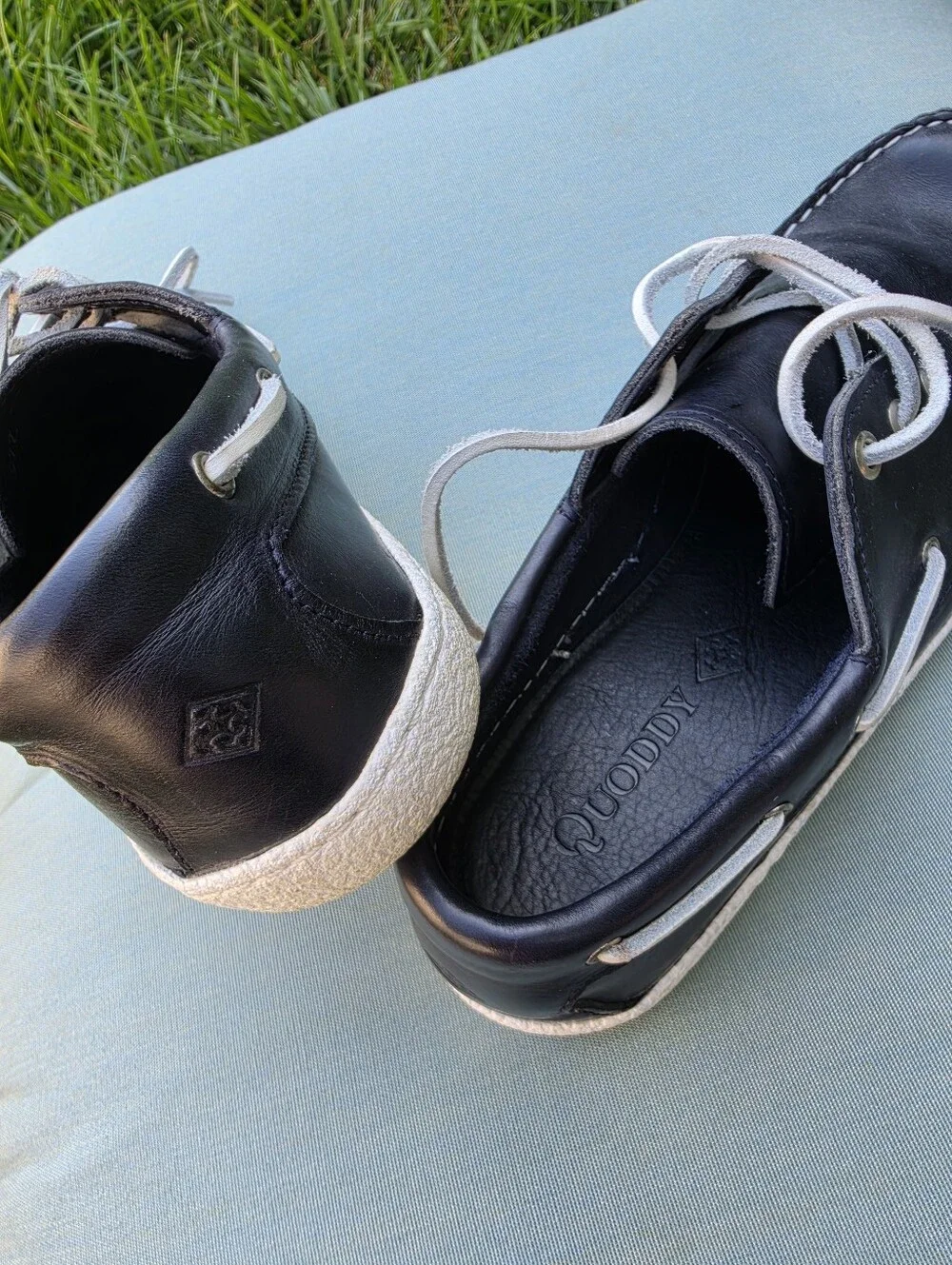 Quoddy Runabout Moccasin Boat Shoe Dark Navy Leather Vibram Outsole Men’s 7.5